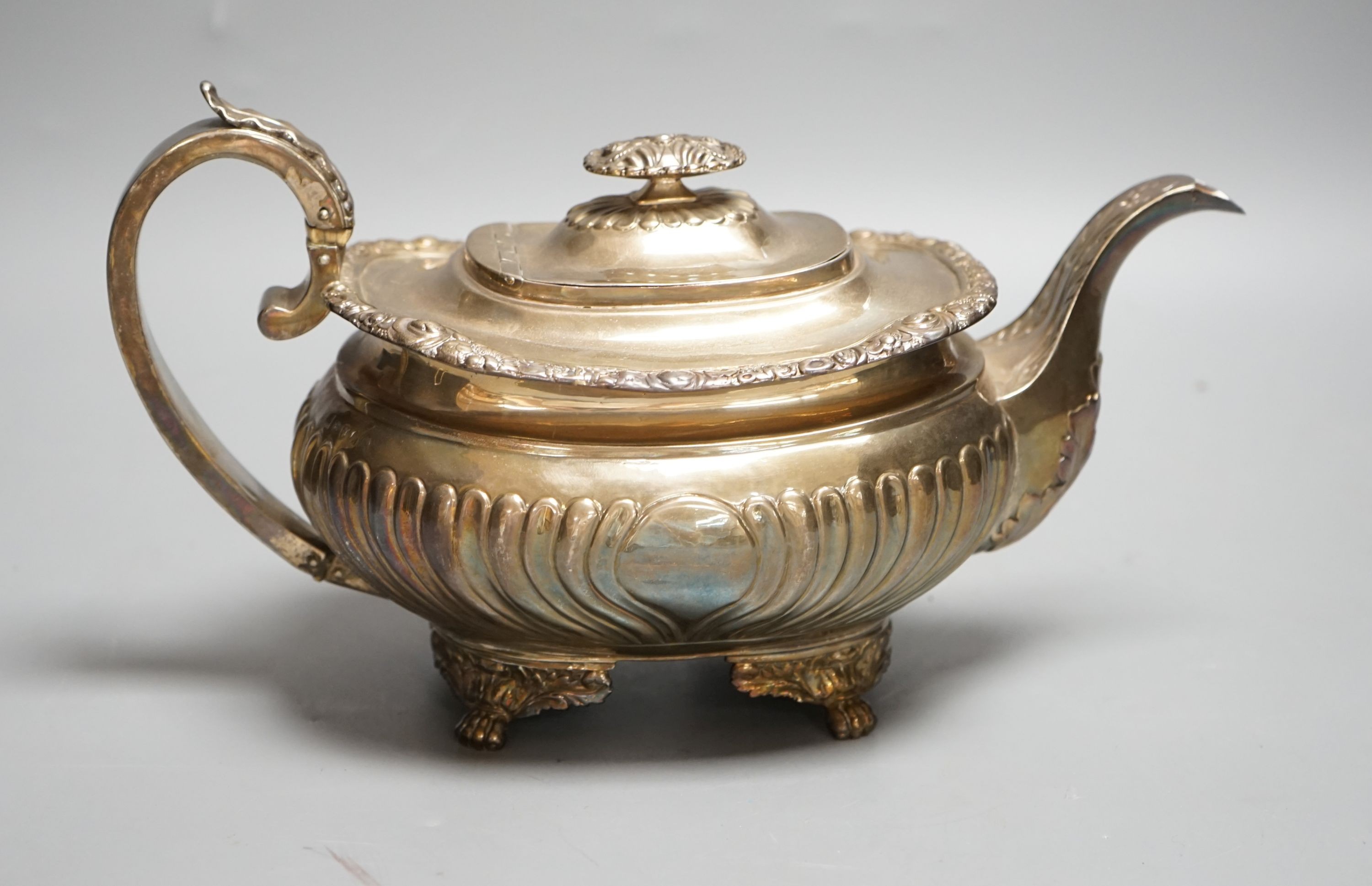 A George III silver teapot, maker's mark rubbed, London, 1817?, gross weight 26oz.